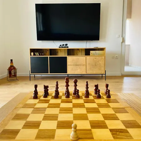 West Апартаменти *