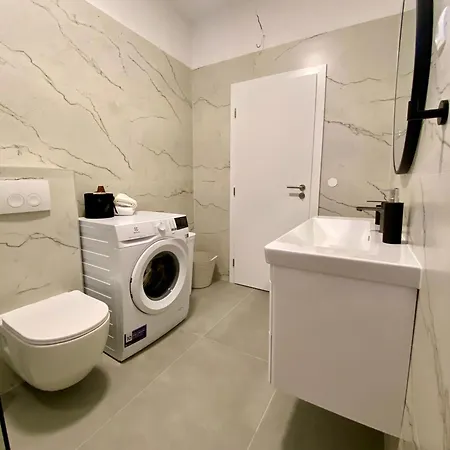 Апартаменти West Задар