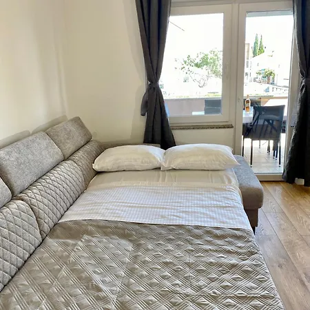 West Апартаменти *